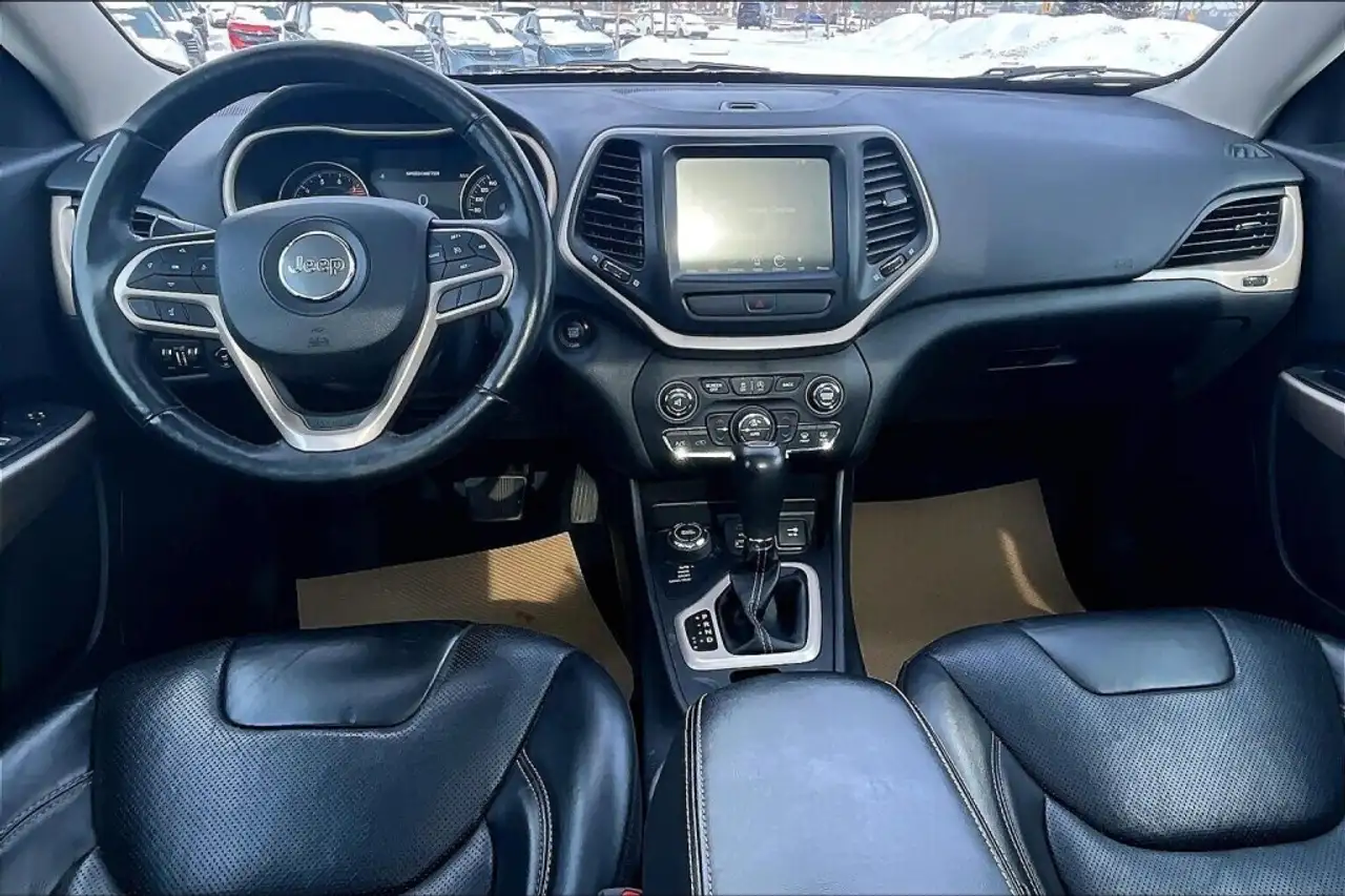 Jeep Cherokee снимка Jeep Cherokee