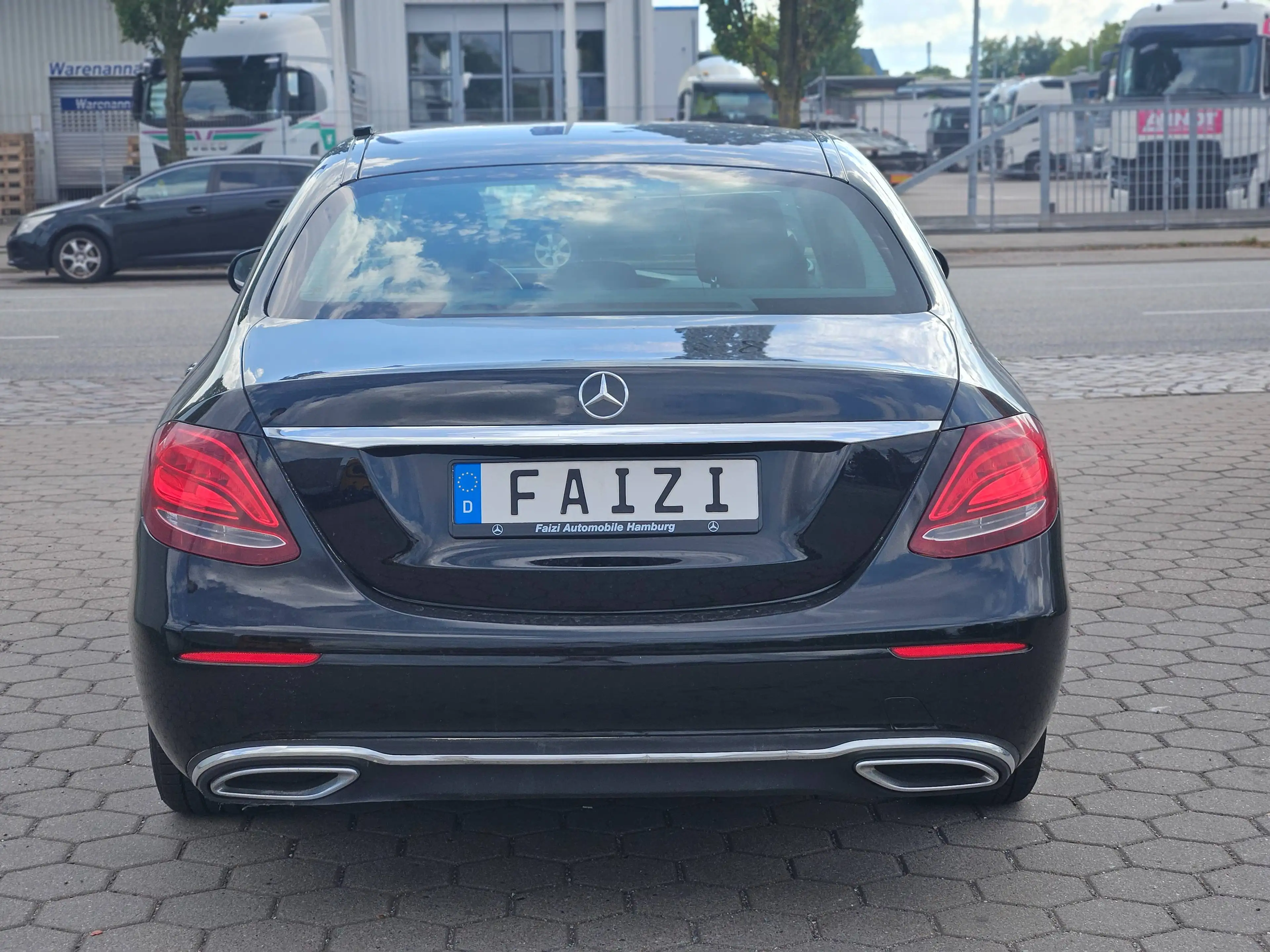 Mercedes-Benz E 200 E 200 d Avantgarde Originalfarbe Schwarz — photo 5