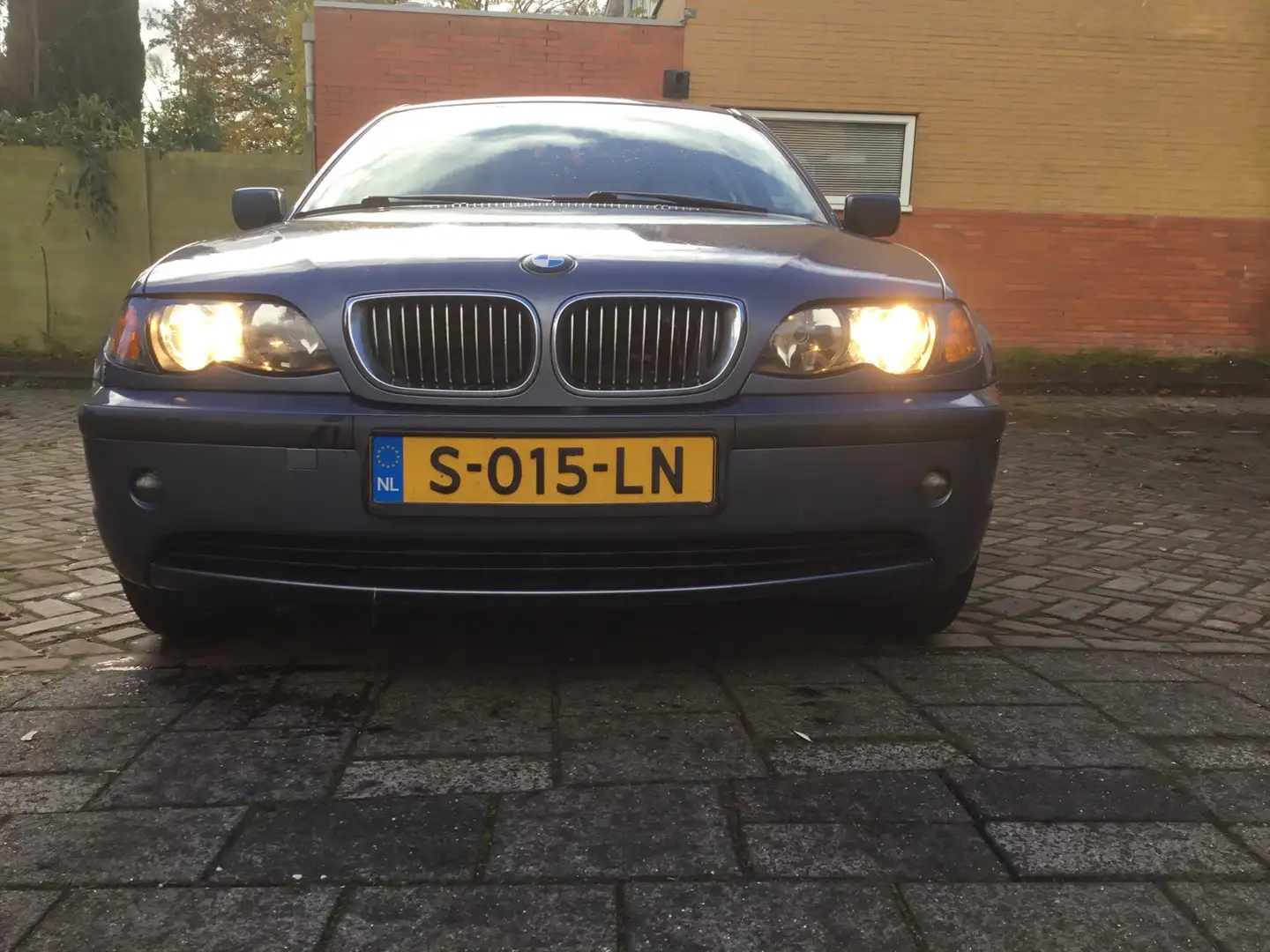 BMW 325 i Touring Executive leer beige handgeschakeld Blauw - 1