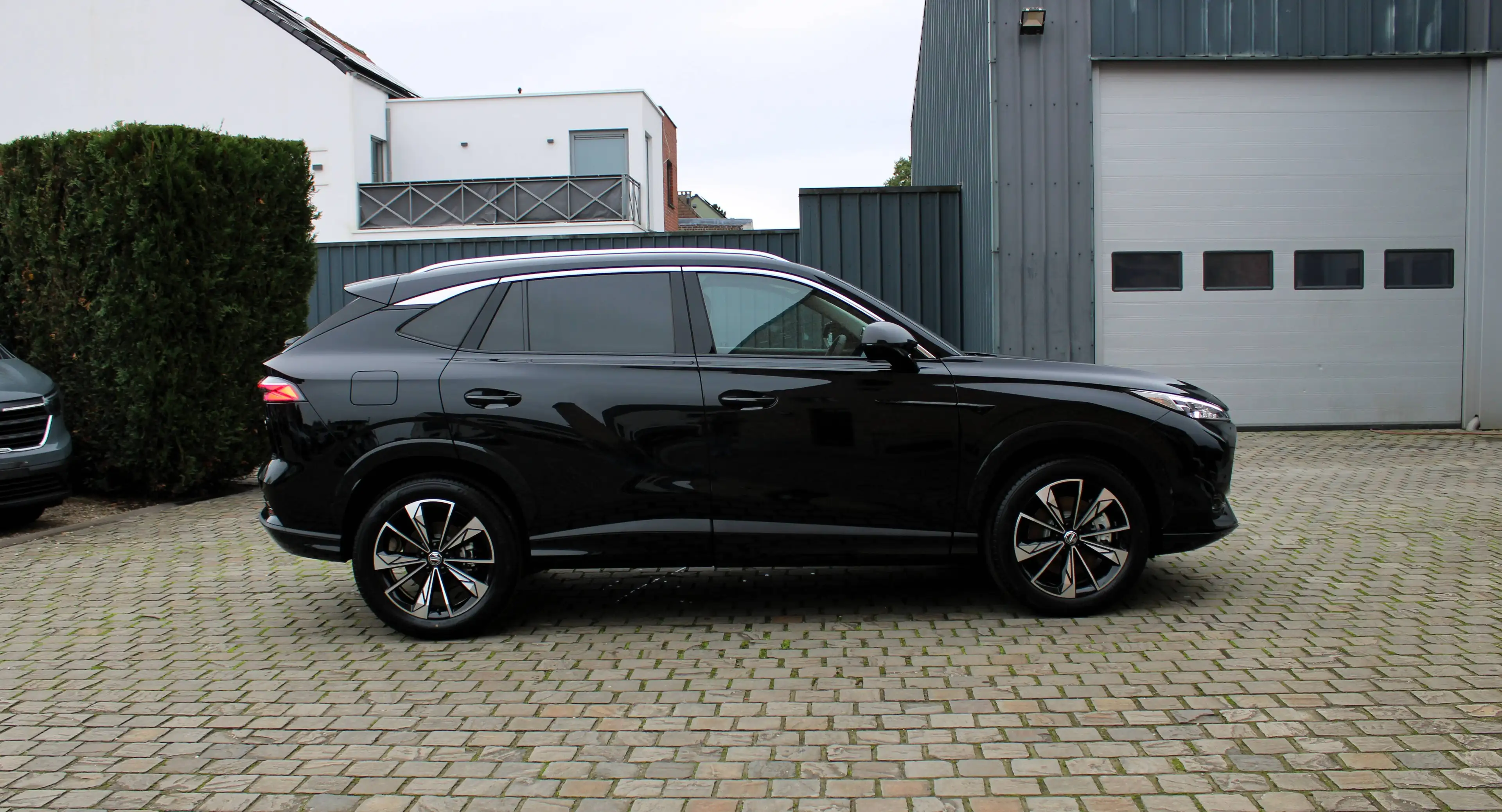 MG HS SPLINTERNIEUWE MG HS Hybrid 1.5 Turbo Luxury Edition — photo 6