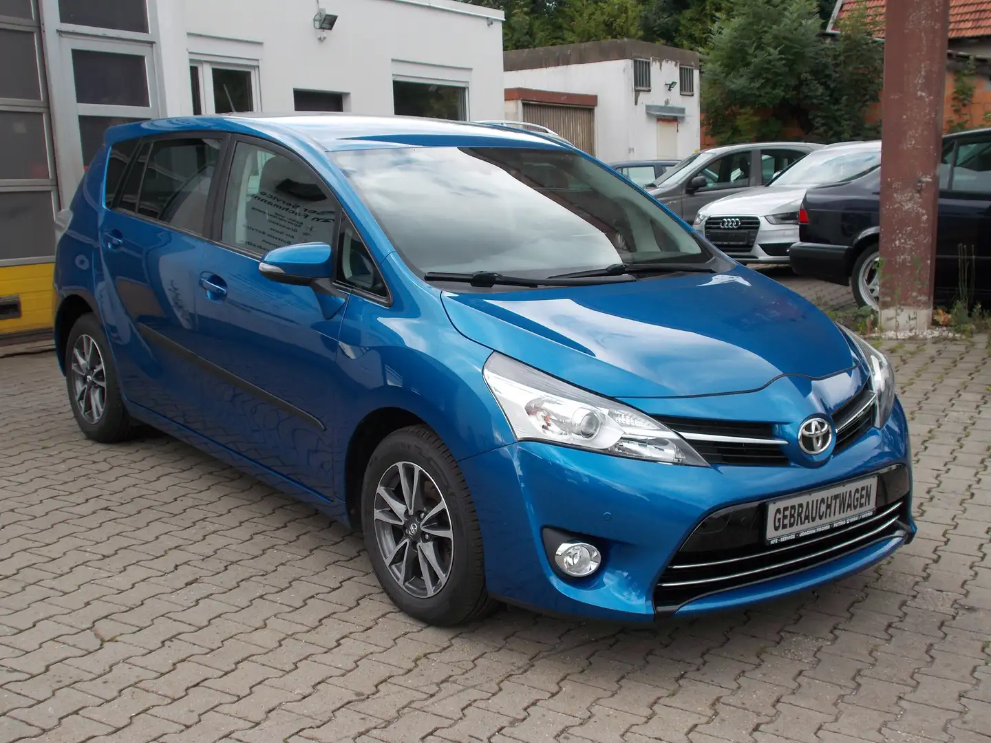 Toyota Verso 1.8 5-Sitzer Life Blau - 2