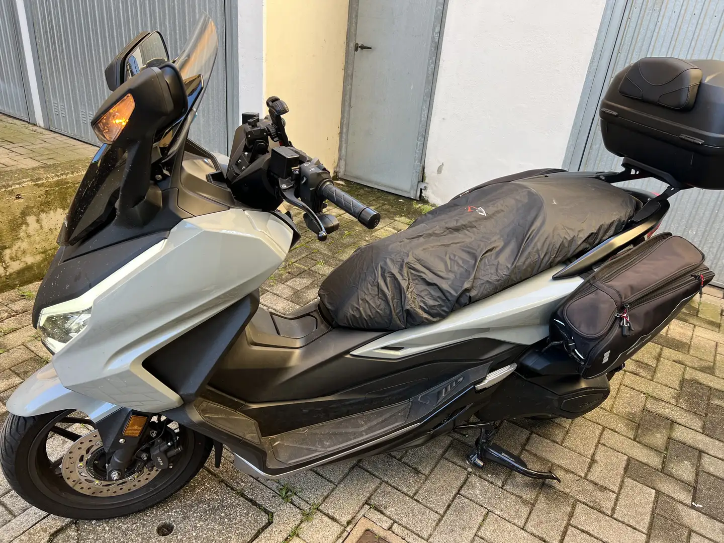 Honda Forza 350 deluxe - 2