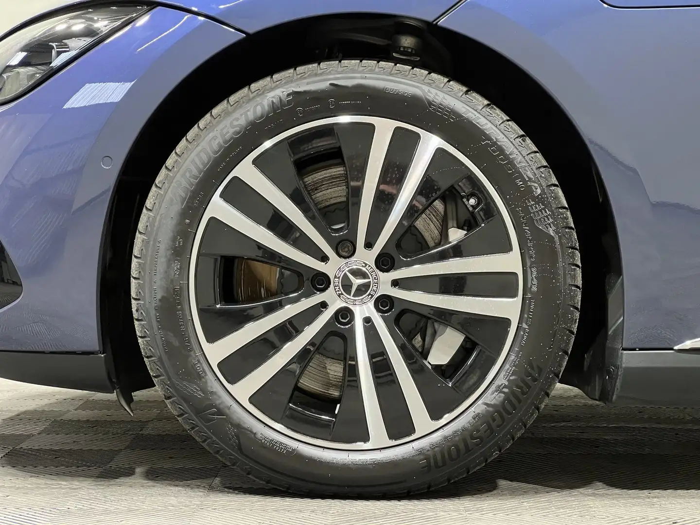 Mercedes-Benz EQE 300 Electric Art Premium PanoramaDach+Winter Albastru - 2