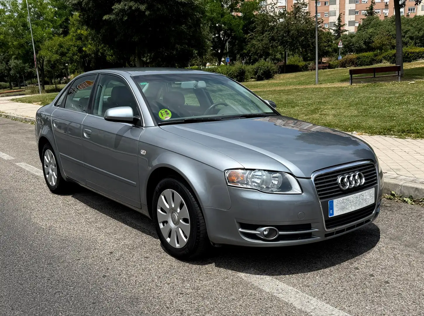 Audi A4 A4 2.0 Gris - 1
