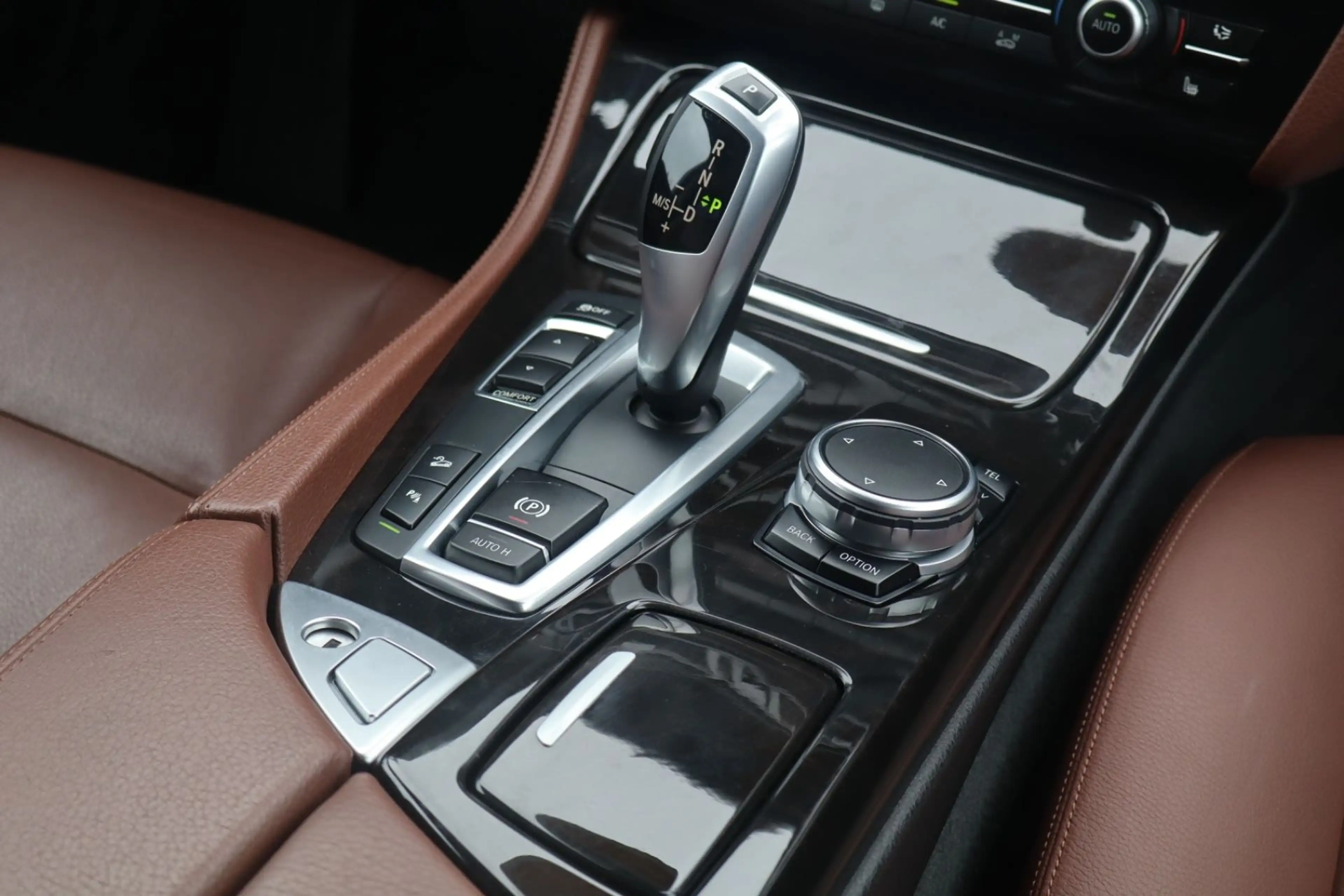 BMW 520 d Touring xDrive GARANTIE*AUTOMATIK*TüvNeu — photo 8