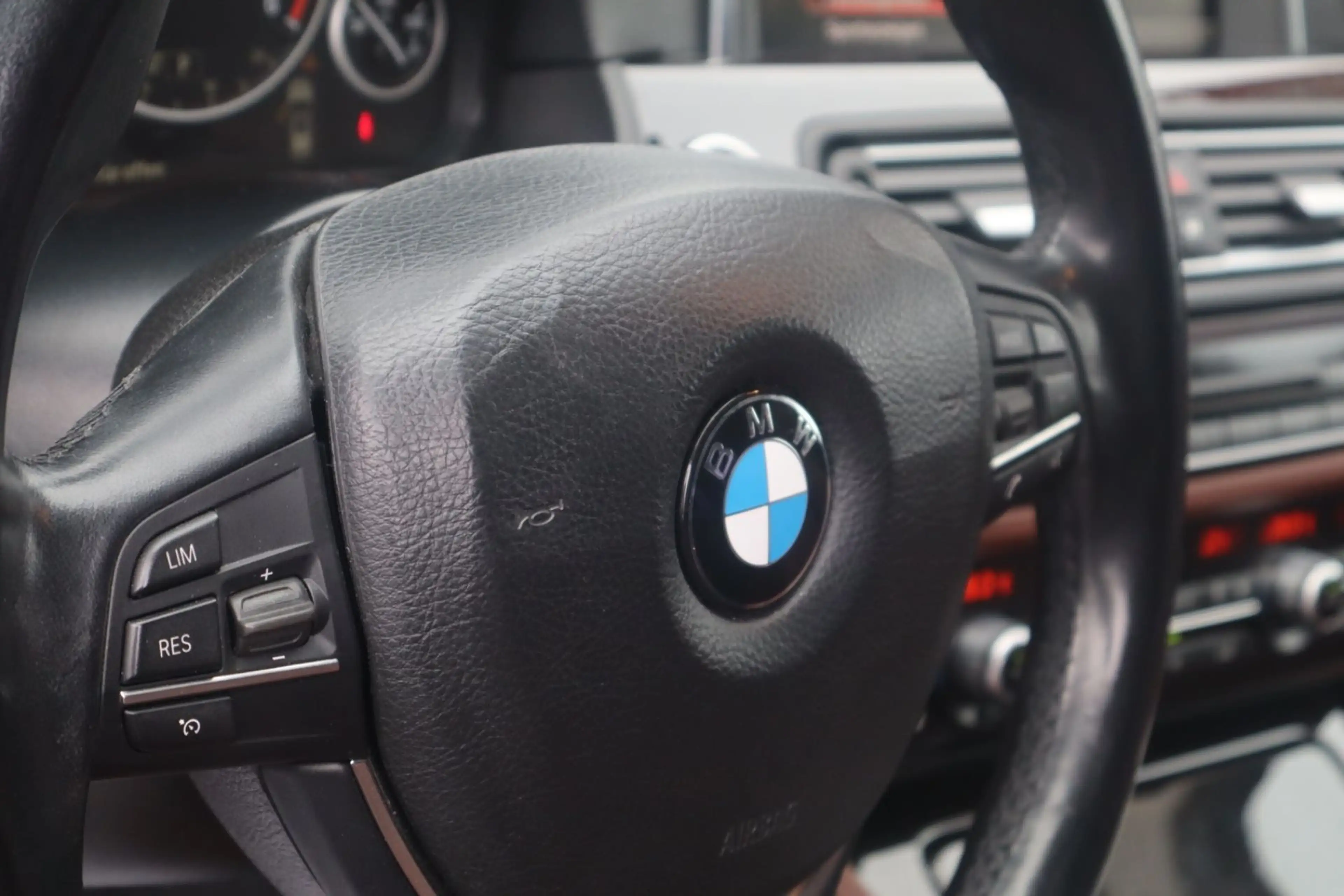 BMW 520 d Touring xDrive GARANTIE*AUTOMATIK*TüvNeu — photo 11
