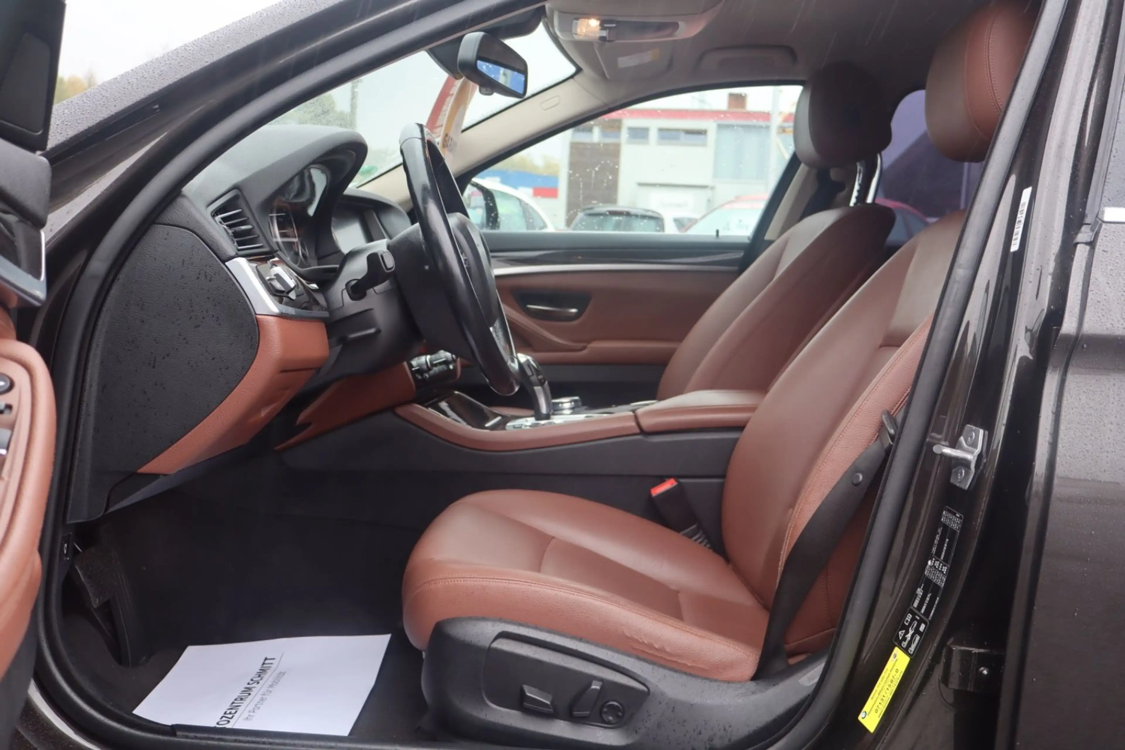 BMW 520 d Touring xDrive GARANTIE*AUTOMATIK*TüvNeu — photo 9