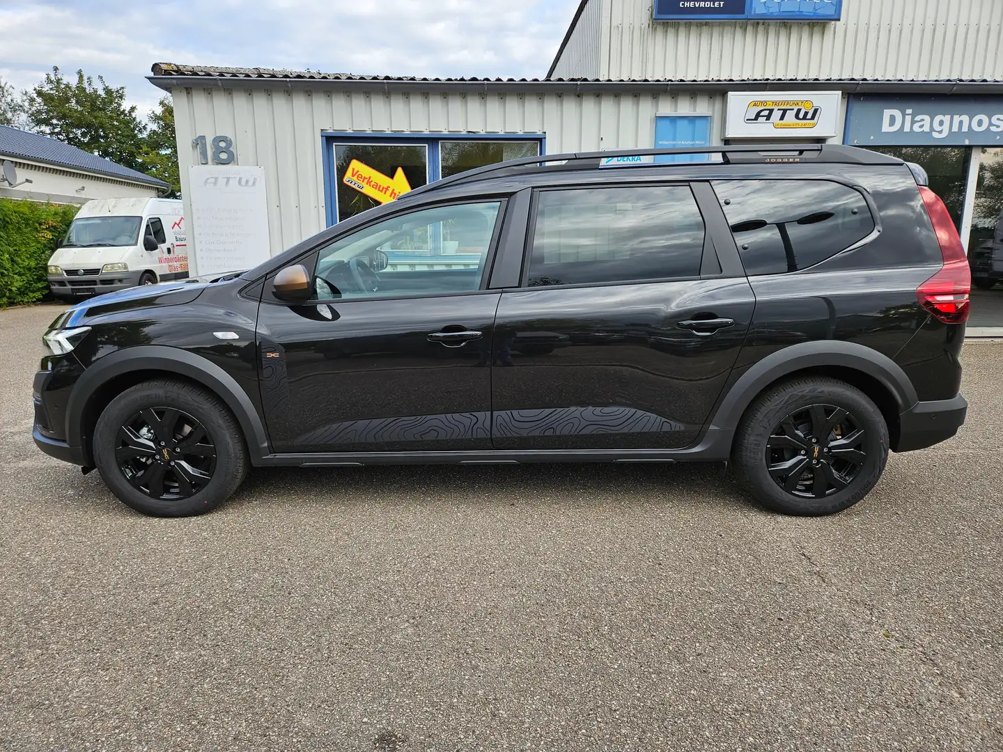 Dacia Jogger Hybrid 140 Automatik 7-Sitze Winter-Plus Allwetter Schwarz - 2