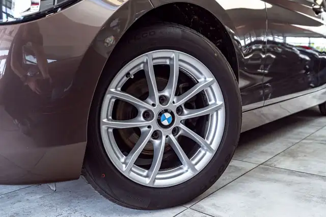 BMW 1 Series view 12