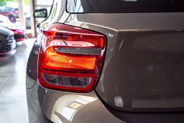 BMW 1 Series view 14
