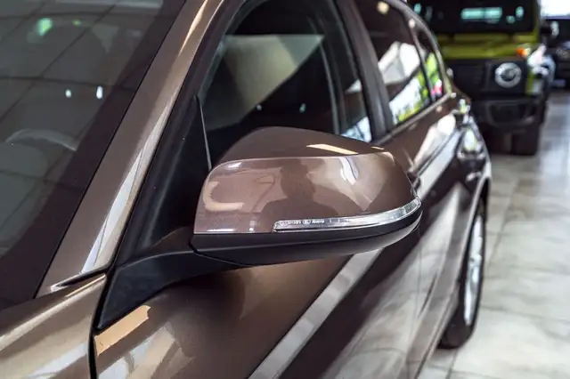 BMW 1 Series view 13