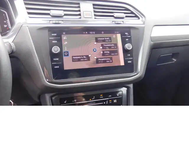 Volkswagen Tiguan Allspace view 5