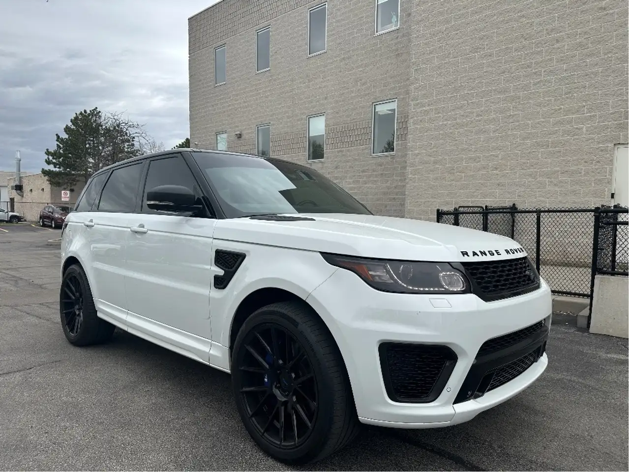 Land Rover Range Rover Sport снимка Land Rover Range Rover Sport