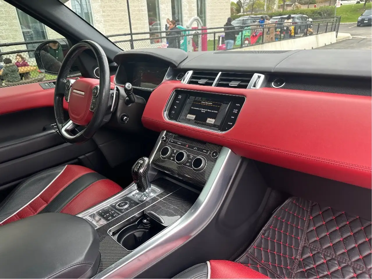 Land Rover Range Rover Sport снимка Land Rover Range Rover Sport