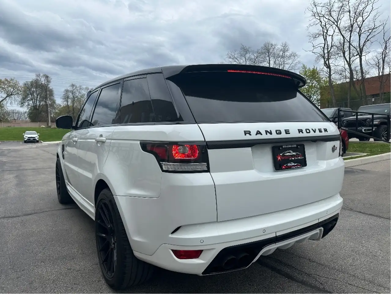 Land Rover Range Rover Sport снимка Land Rover Range Rover Sport
