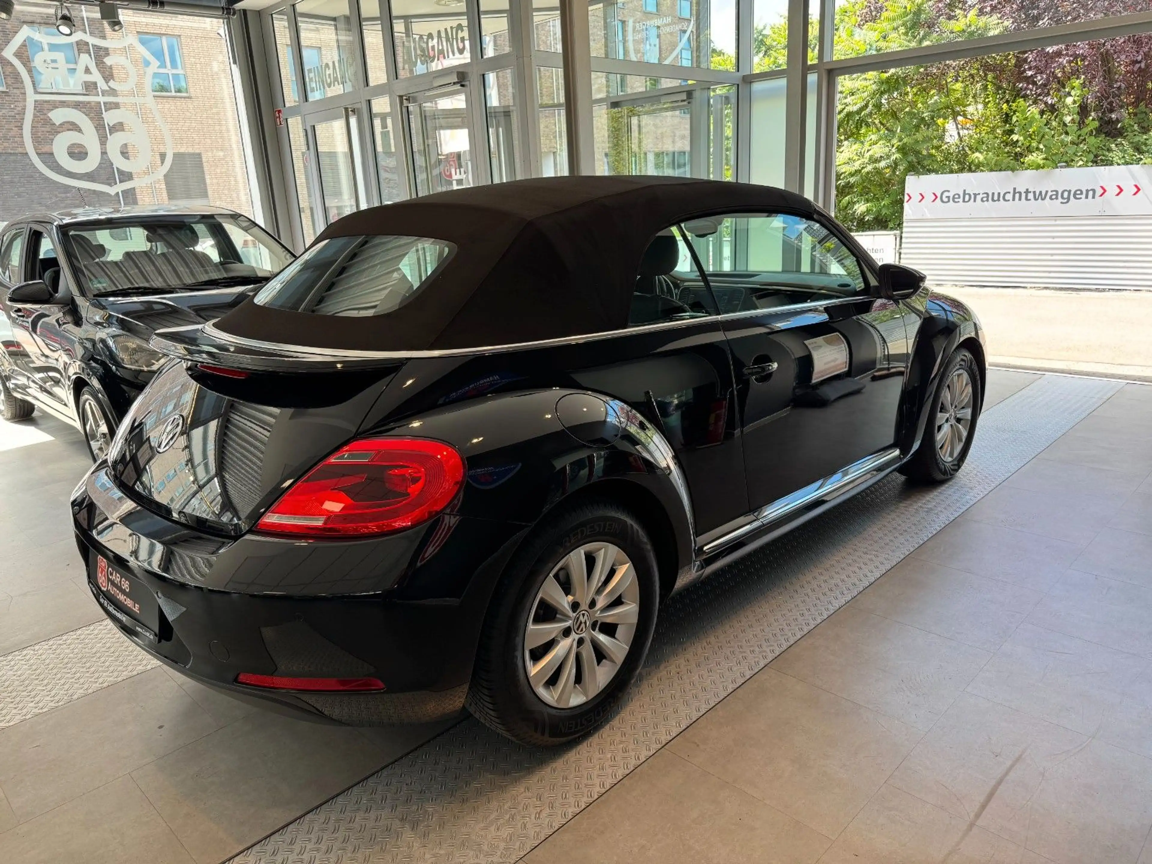 Volkswagen Beetle Cabriolet Design — photo 6
