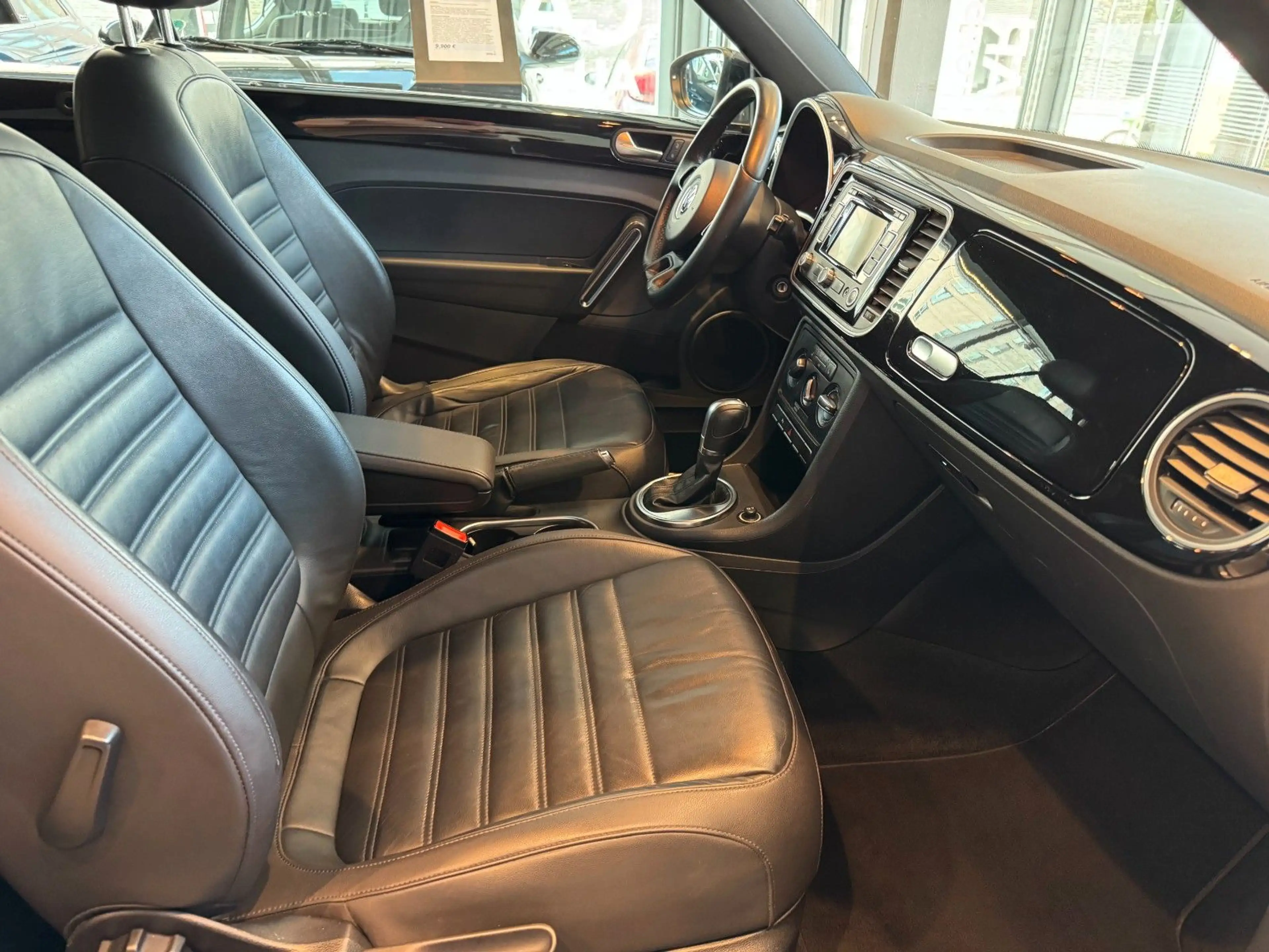 Volkswagen Beetle Cabriolet Design — photo 10