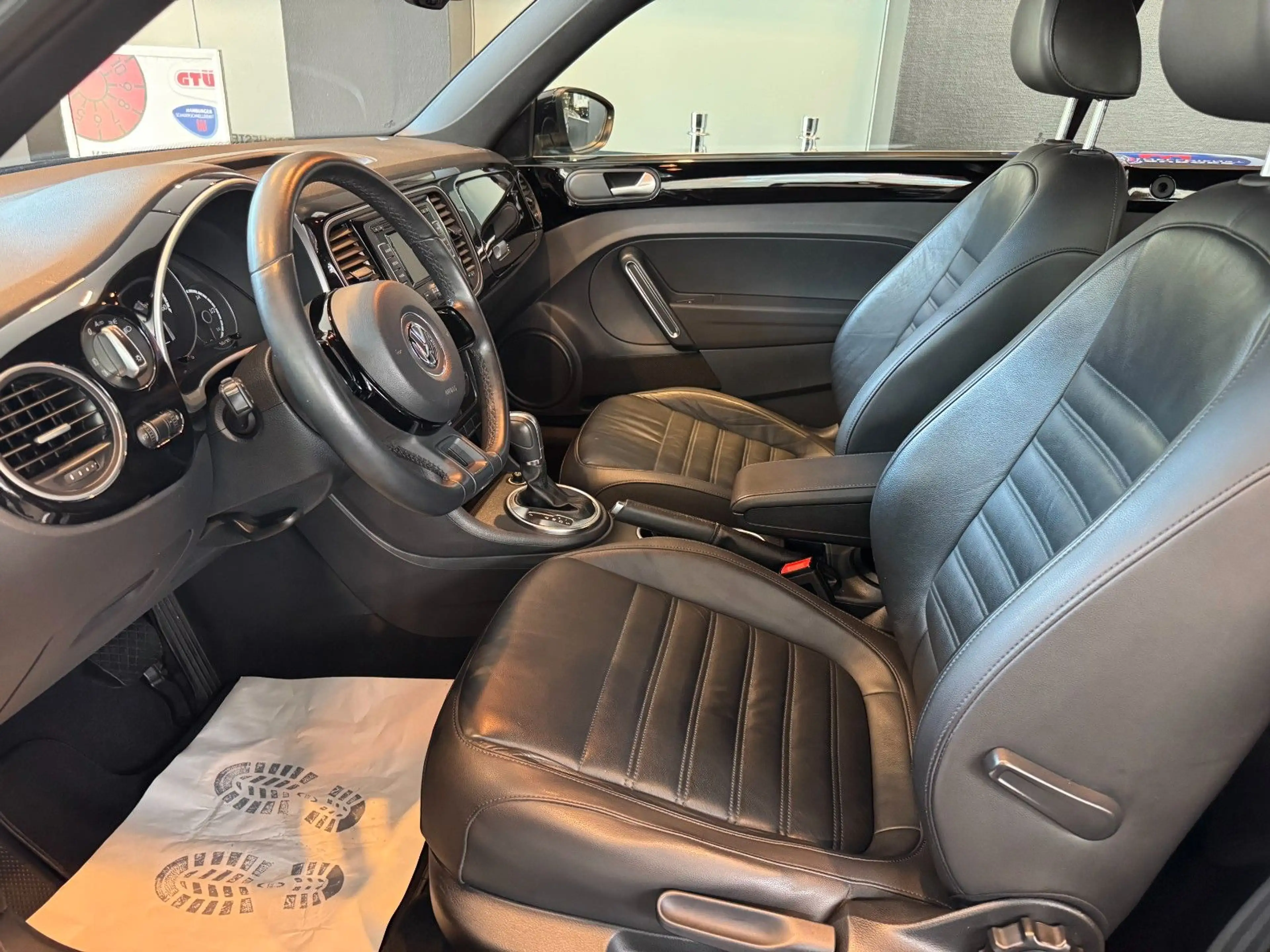 Volkswagen Beetle Cabriolet Design — photo 8