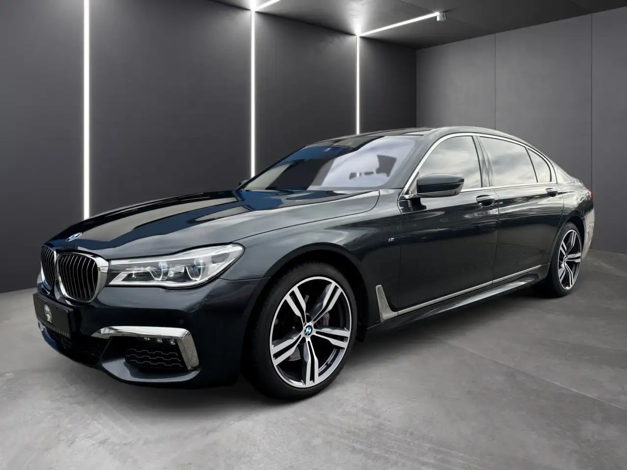 BMW 740