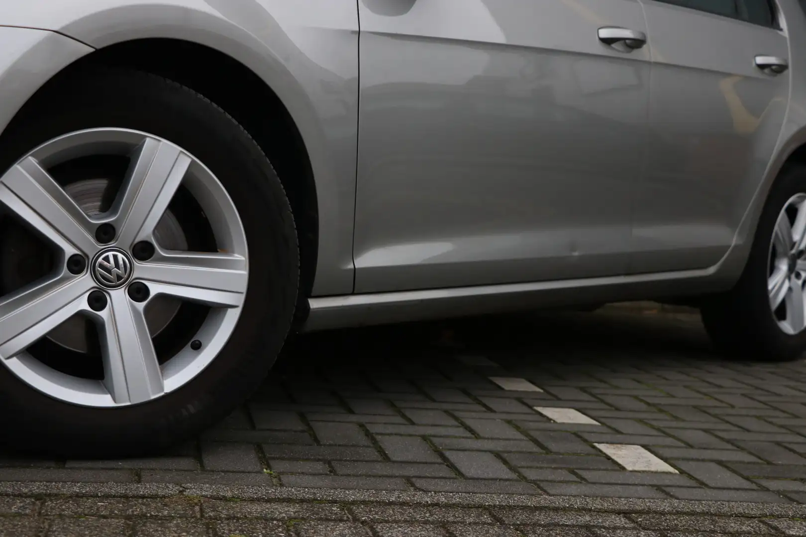 Volkswagen Golf 1.4 TSI ACT Highline 141PK | automaat | navigatie Gris - 2