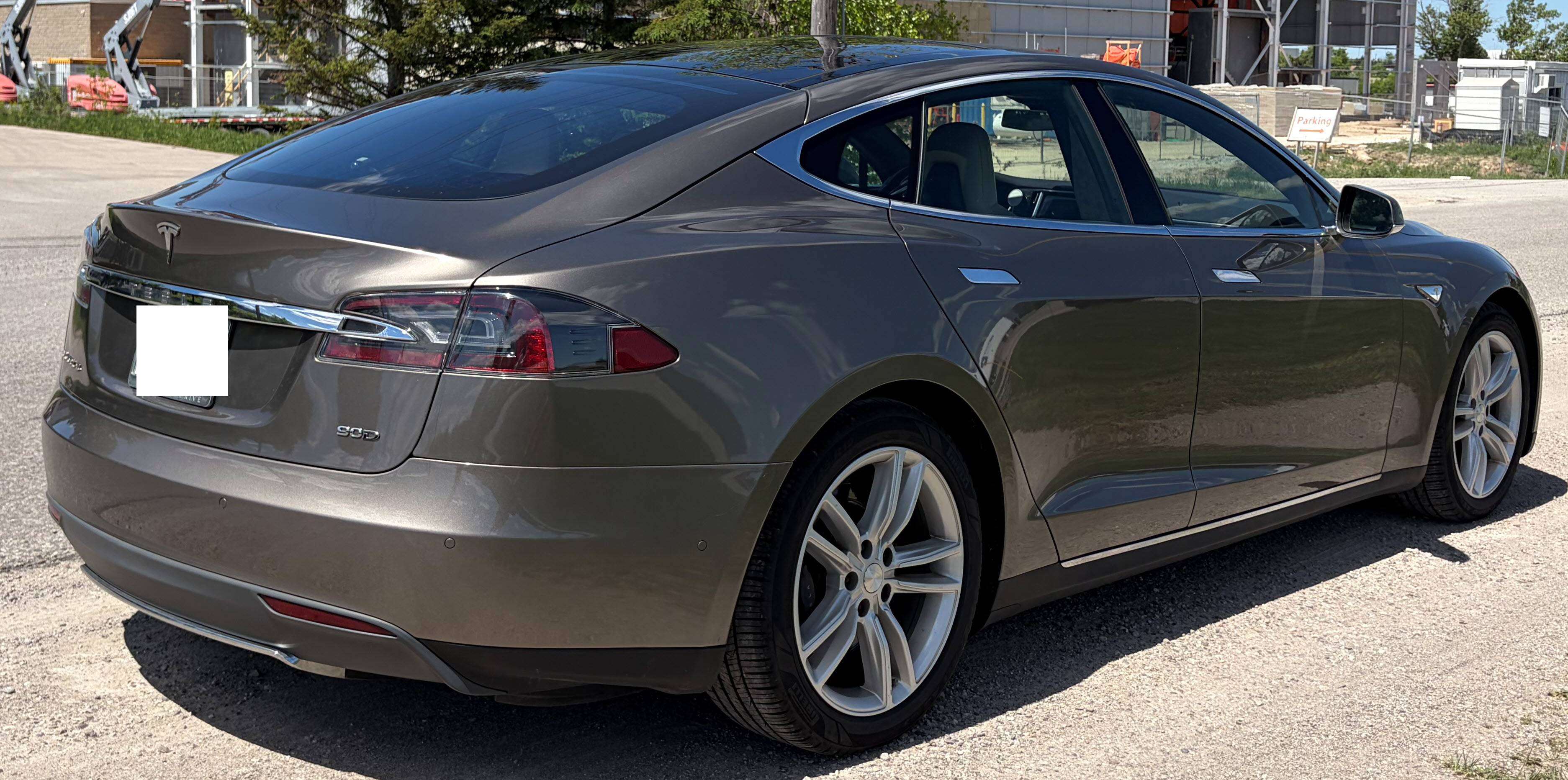 2016 Tesla Model S 90D Fully loaded - Unlimited Free Supercharger alt 4