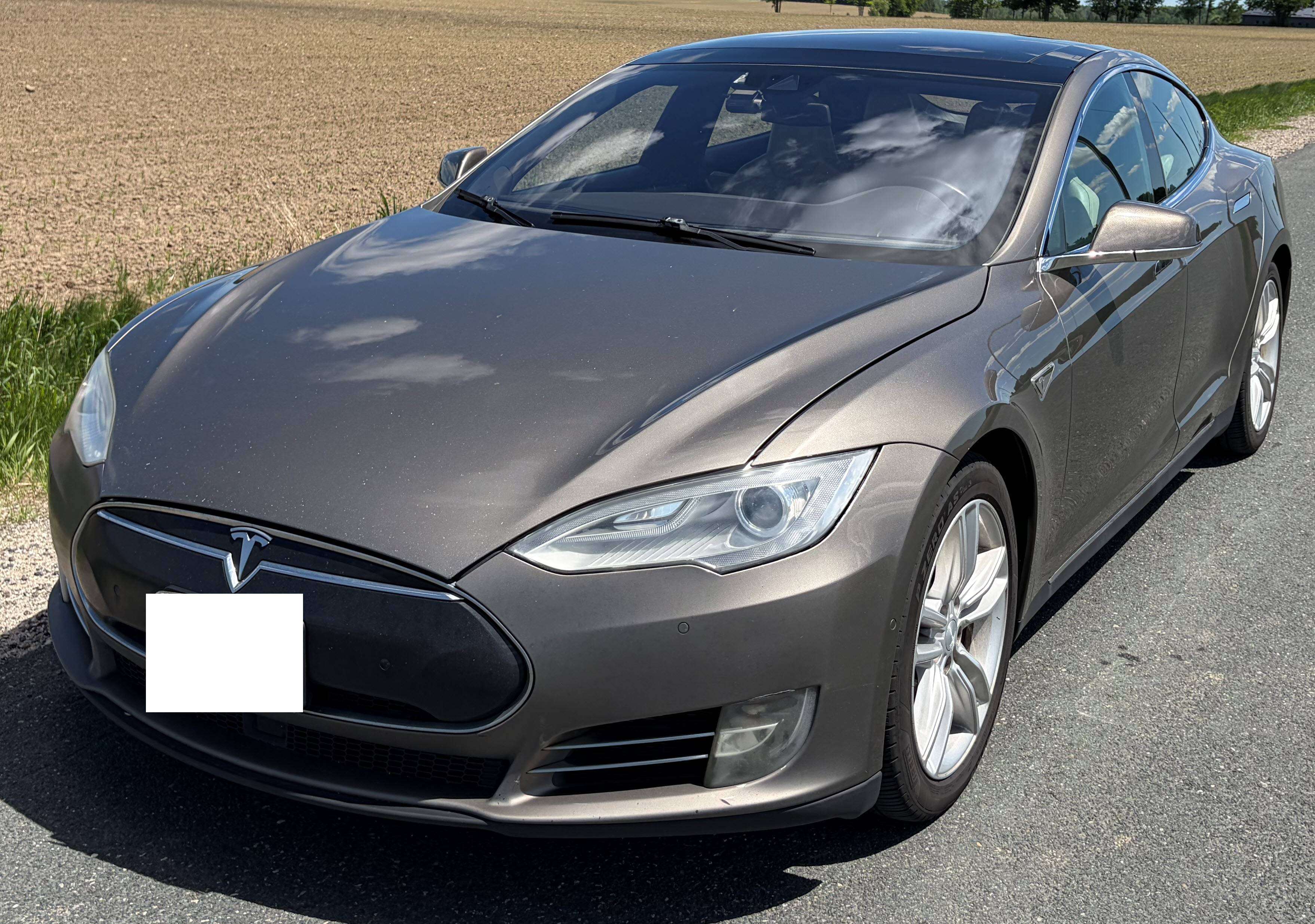 2016 Tesla Model S 90D Fully loaded - Unlimited Free Supercharger thumb 8