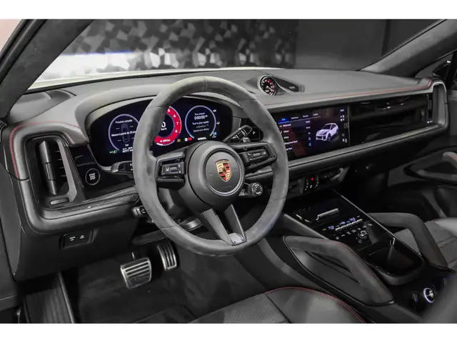 Porsche Cayenne view 8