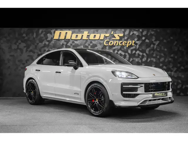 Porsche Cayenne view 7