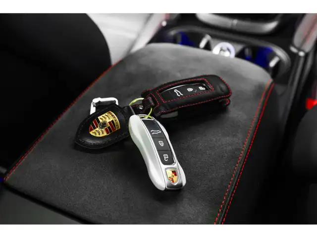 Porsche Cayenne view 10