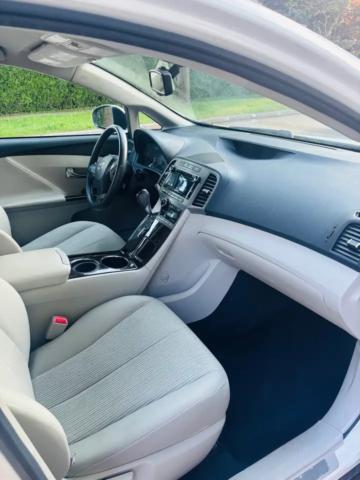 Toyota Venza снимка Toyota Venza