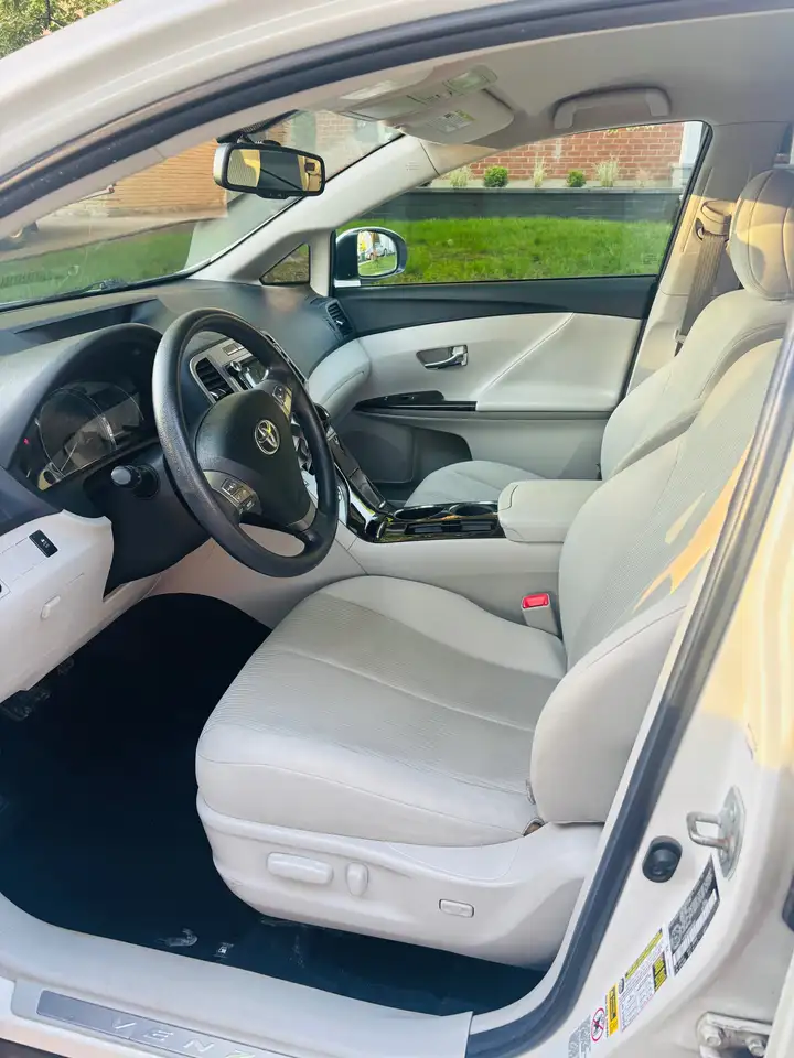 Toyota Venza снимка Toyota Venza