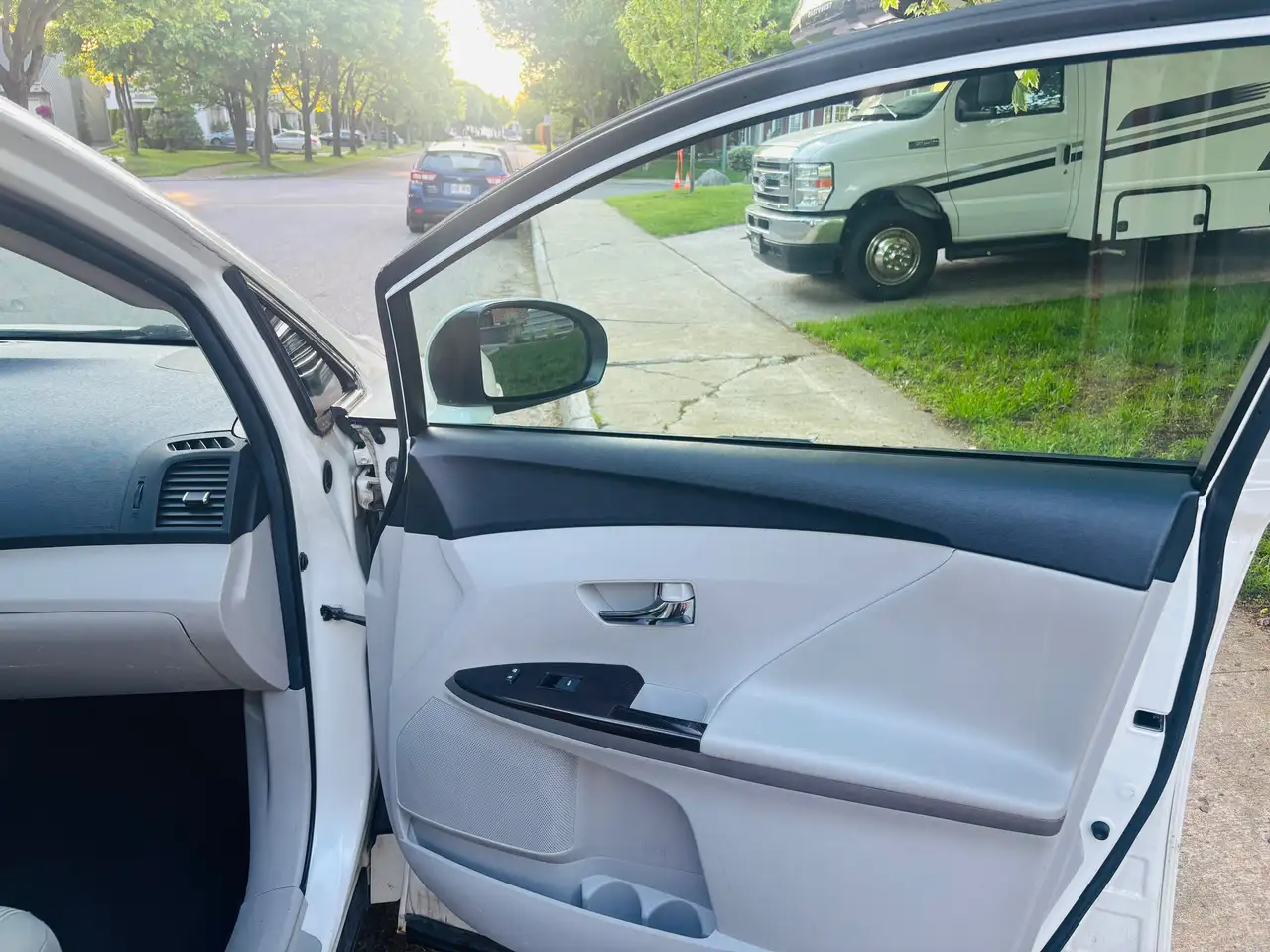 Toyota Venza снимка Toyota Venza