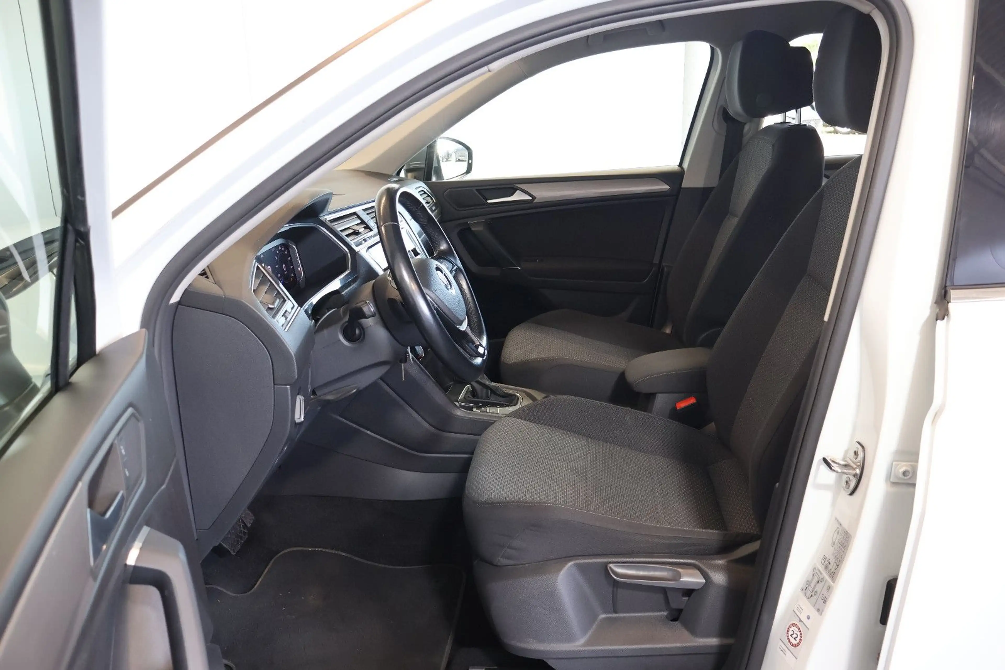 Volkswagen Tiguan Allspace 2.0 TDI Comf. AID+ACC+LED+AHK — photo 10