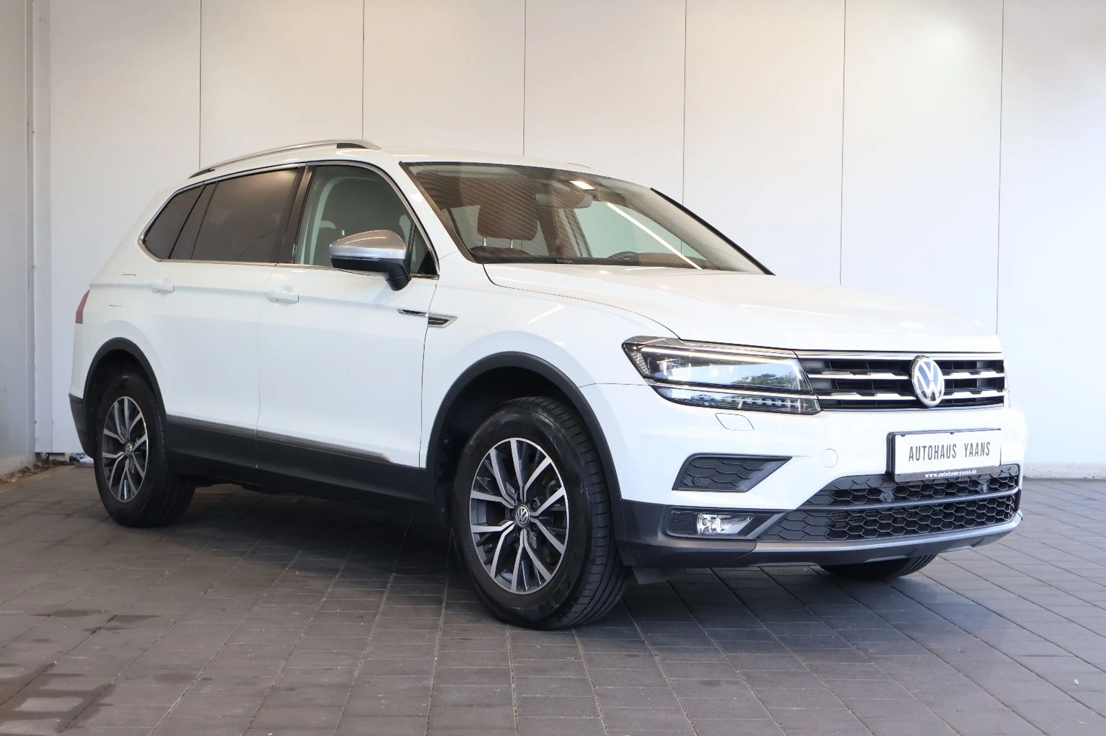 Volkswagen Tiguan Allspace 2.0 TDI Comf. AID+ACC+LED+AHK — photo 3