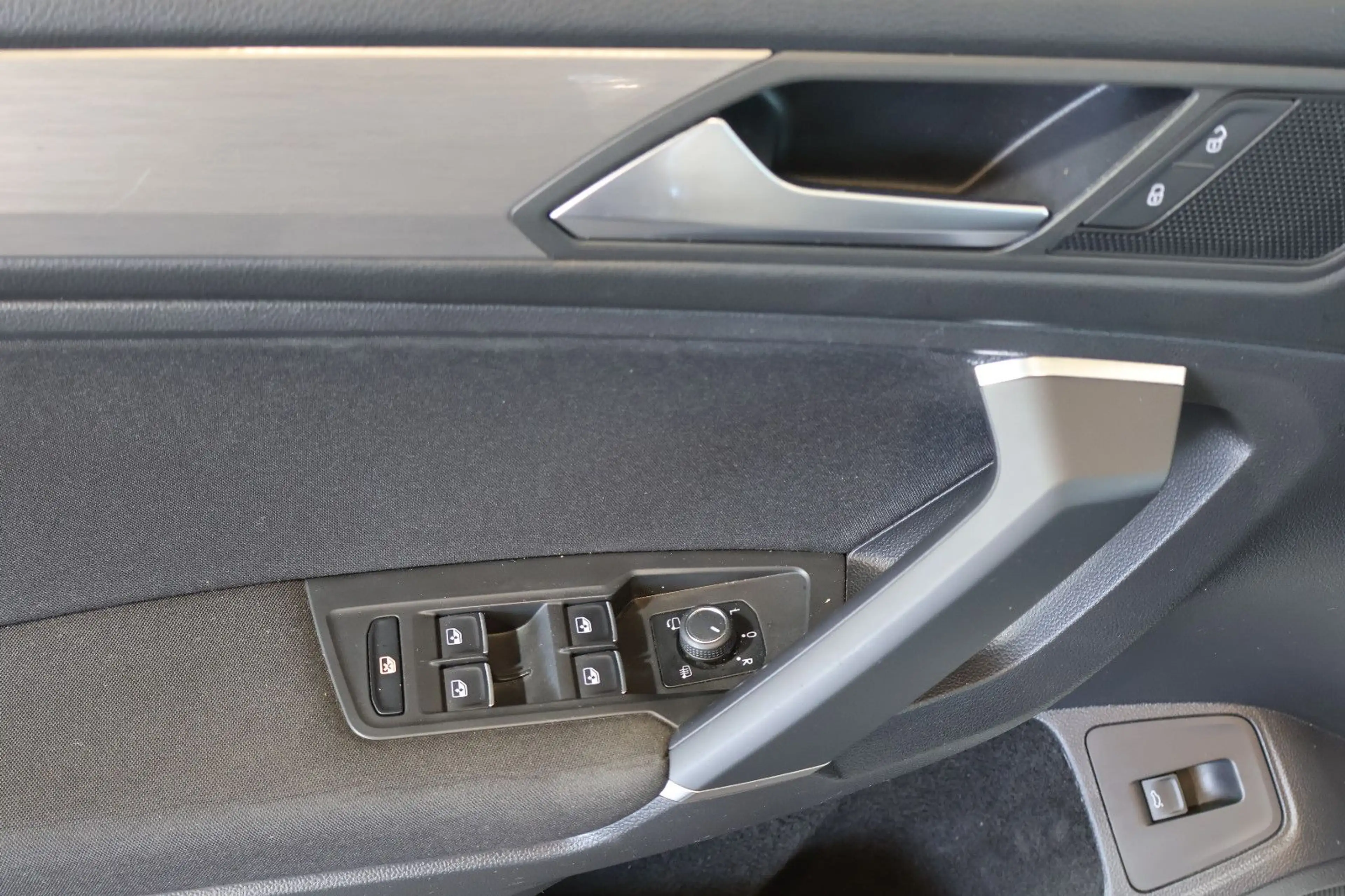Volkswagen Tiguan Allspace 2.0 TDI Comf. AID+ACC+LED+AHK — photo 11