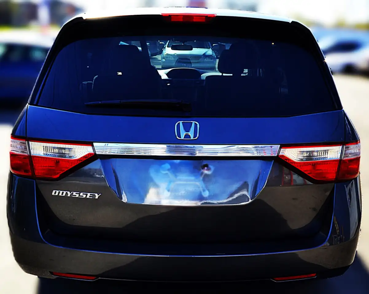 Honda Odyssey снимка Honda Odyssey