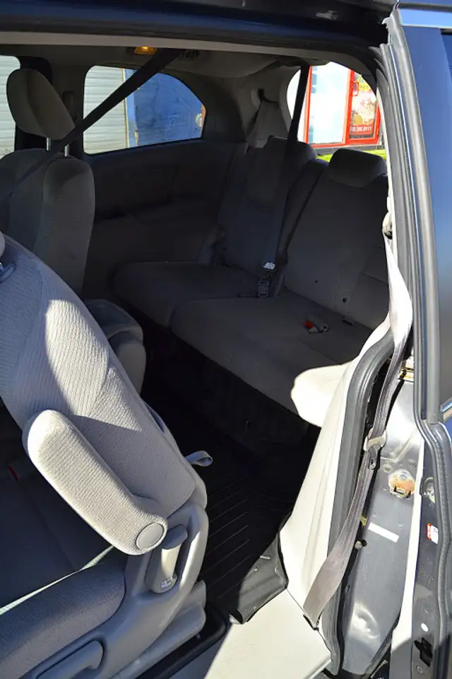Honda Odyssey снимка Honda Odyssey