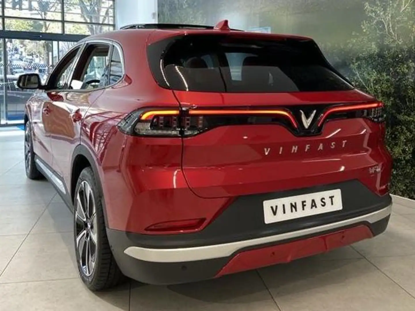 VinFast VF 8 Plus 408ch- Garantie 10 ans SUV 100% électrique Rojo - 2
