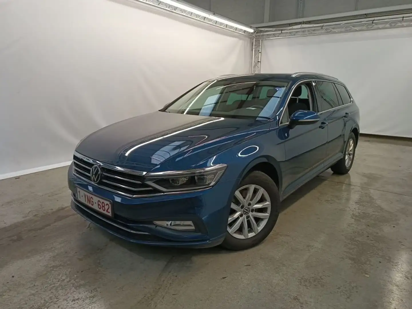 Volkswagen Passat Variant 1.6TDi 120 Style DSG *LED-NAVI-CAMERA-ATTELAGE* Blauw - 2