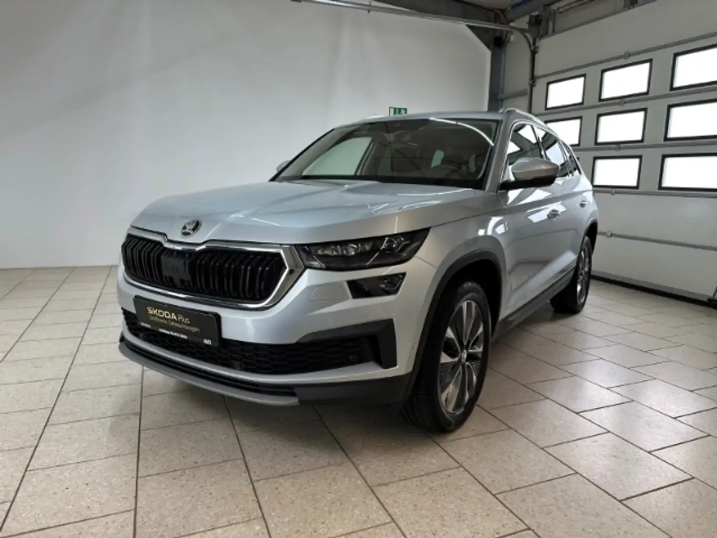 Skoda Kodiaq 2.0 TDI DSG Tour 4x4 Navi ACC AHK Kamera virtual C Silber - 2