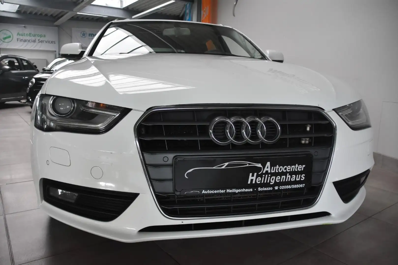 Audi A4 Avant AttractionPanorama Tempo Weiß - 1