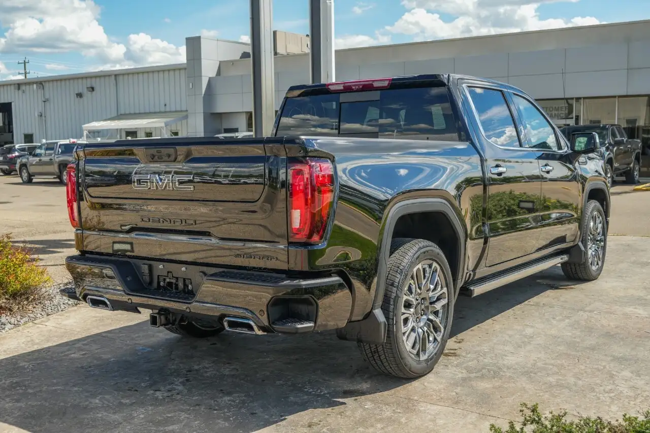 GMC Sierra 1500 снимка GMC Sierra 1500