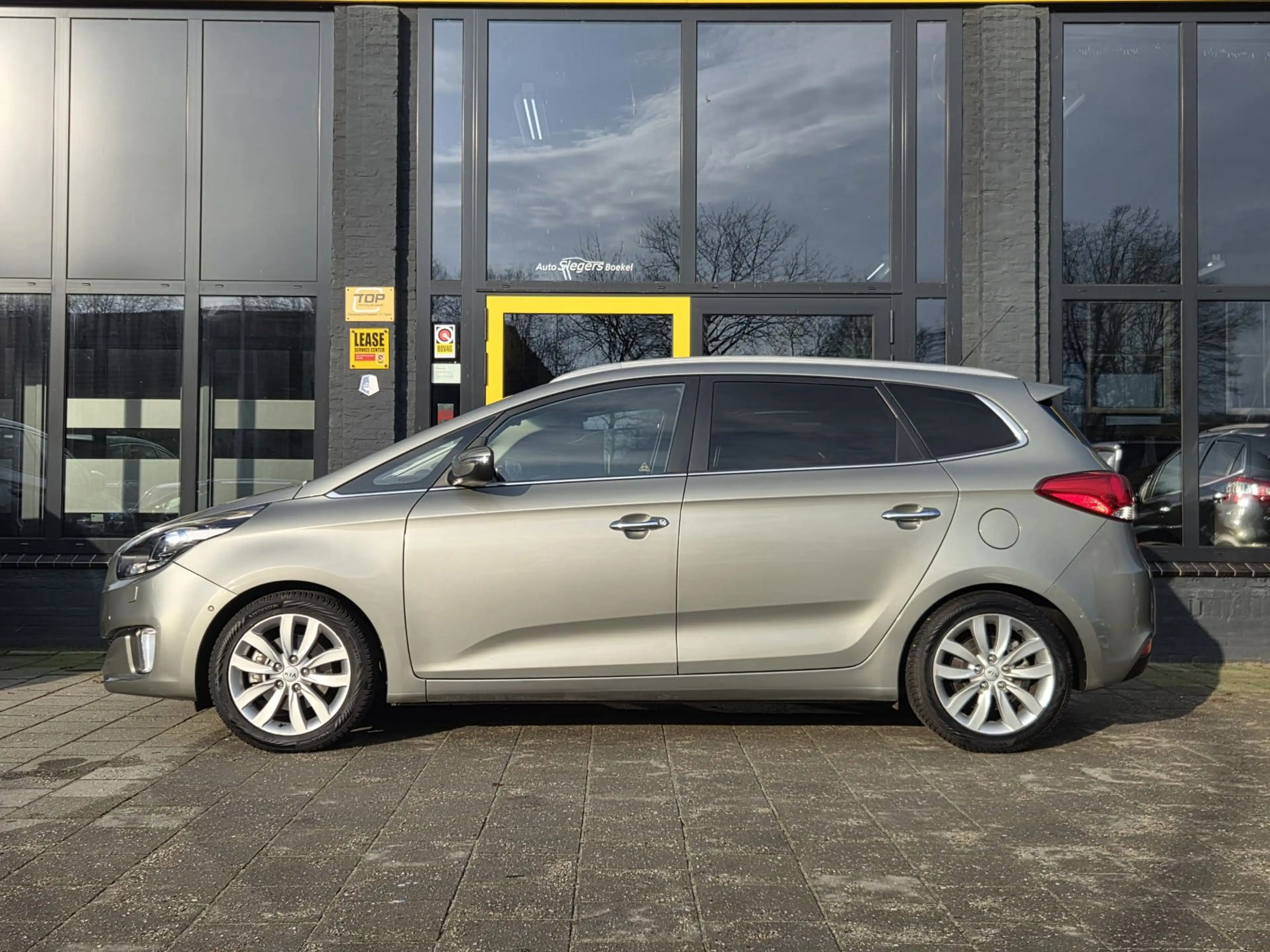 Kia Carens 2.0 GDi ExecutiveLine Automaat I 165 PK I Panorama — photo 3