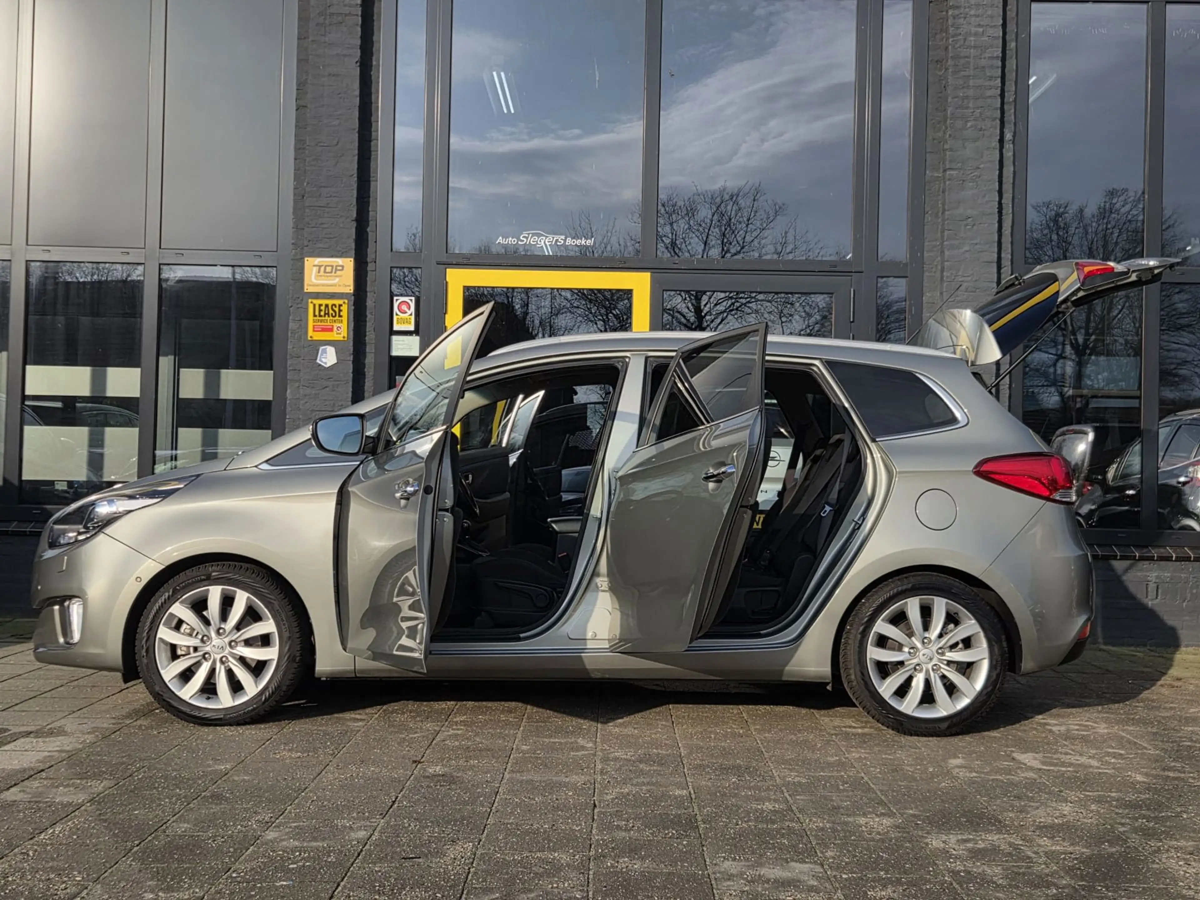Kia Carens 2.0 GDi ExecutiveLine Automaat I 165 PK I Panorama — photo 4