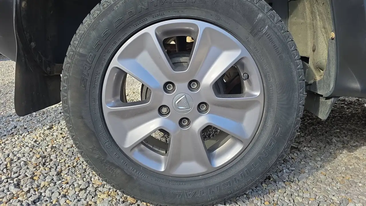 Dacia Duster — photo 16