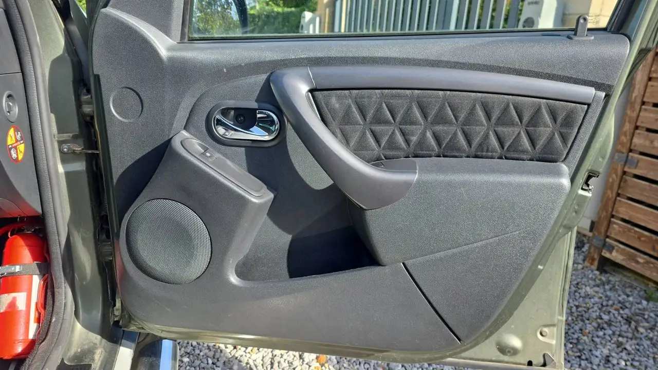 Dacia Duster — photo 24