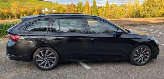 Skoda Octavia RS First Edition - ACC, Pano, HUD, Navi, 8xbereift