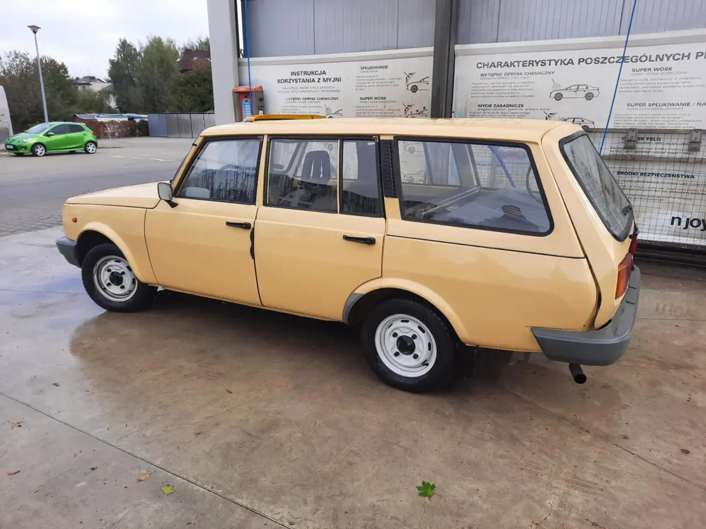 Wartburg 1.3 Kombi Gelb - 2