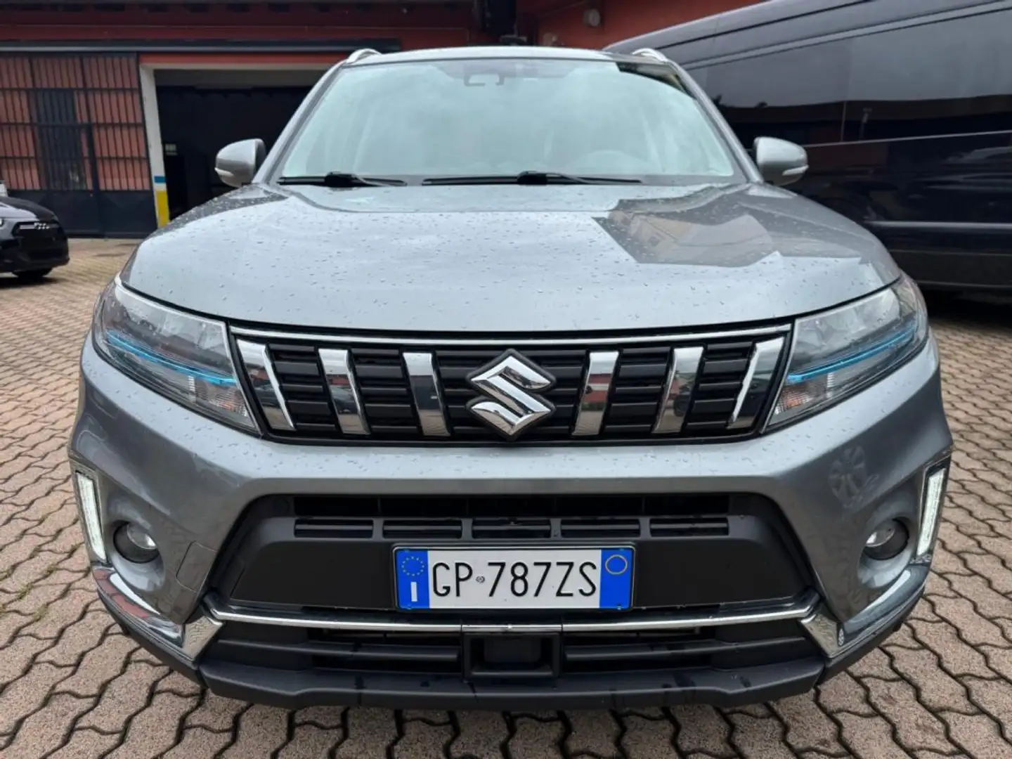 Suzuki Vitara 1.4 Hybrid 4WD AllGrip Top Grijs - 2