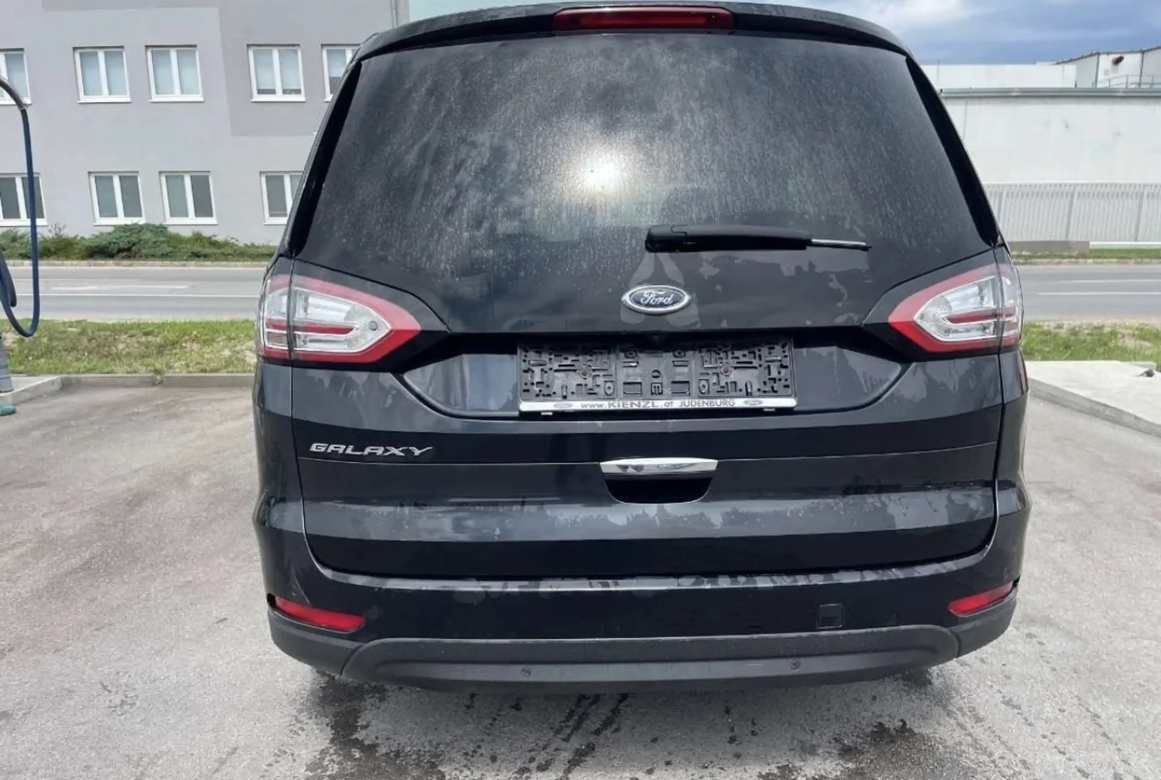 Ford Galaxy 2,0 EcoBlue SCR AWD Titanium Aut. — photo 5